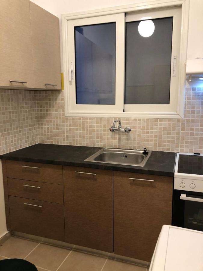 Cosy Apartment In Metaxourgeio 아테네 외부 사진
