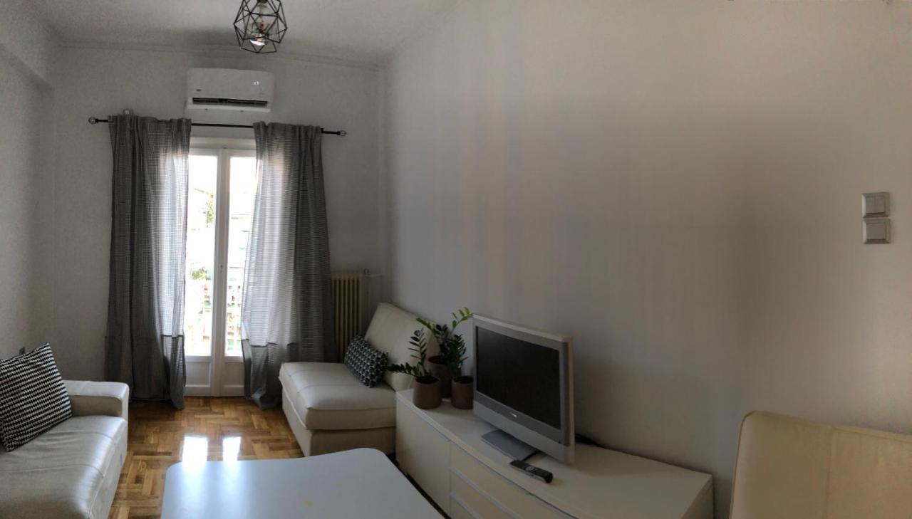 Cosy Apartment In Metaxourgeio 아테네 외부 사진