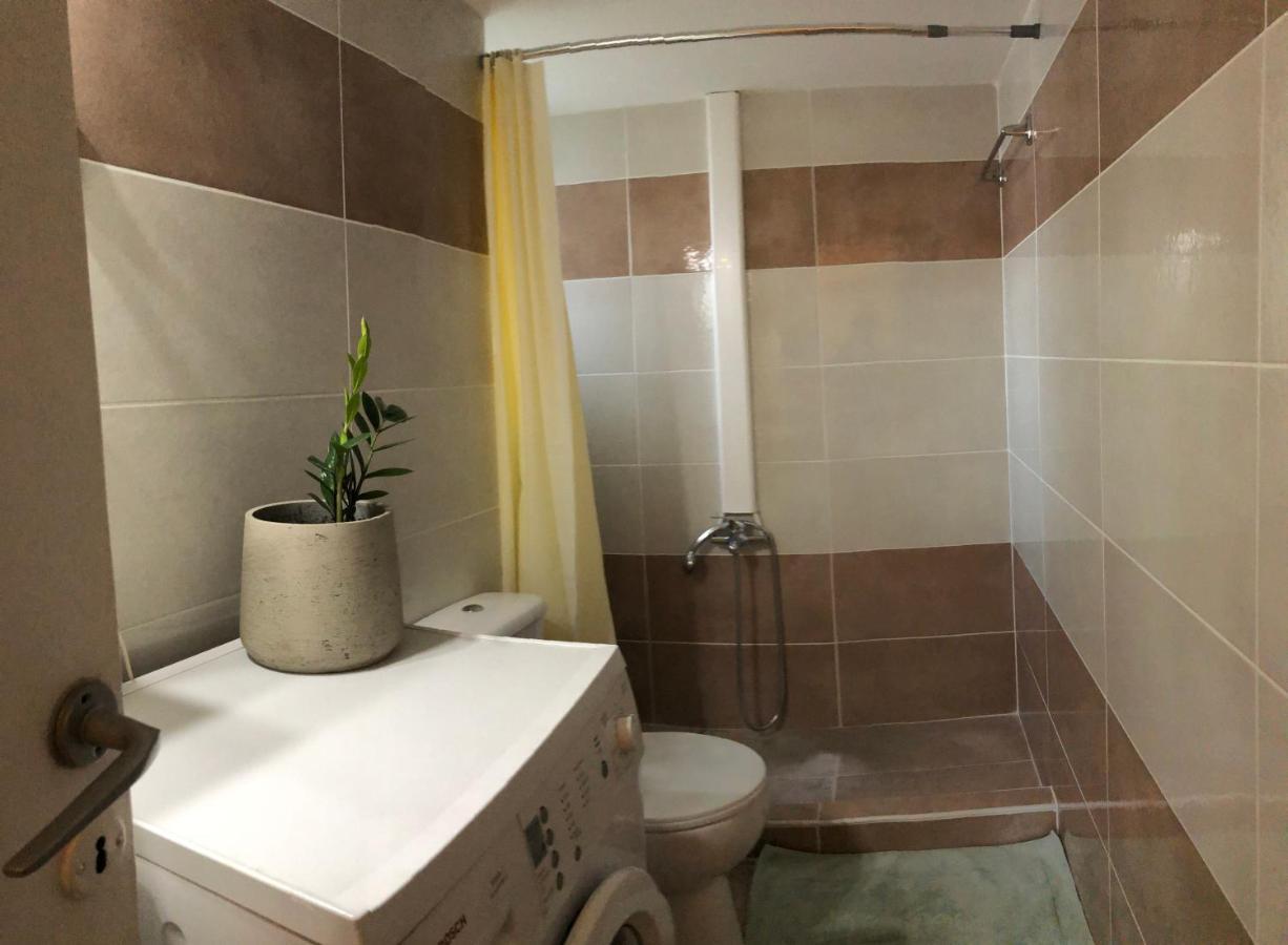 Cosy Apartment In Metaxourgeio 아테네 외부 사진